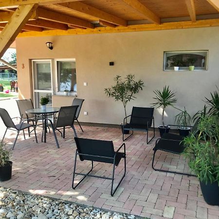 Lena Vendeghaz Hotell Balatonberény Exteriör bild