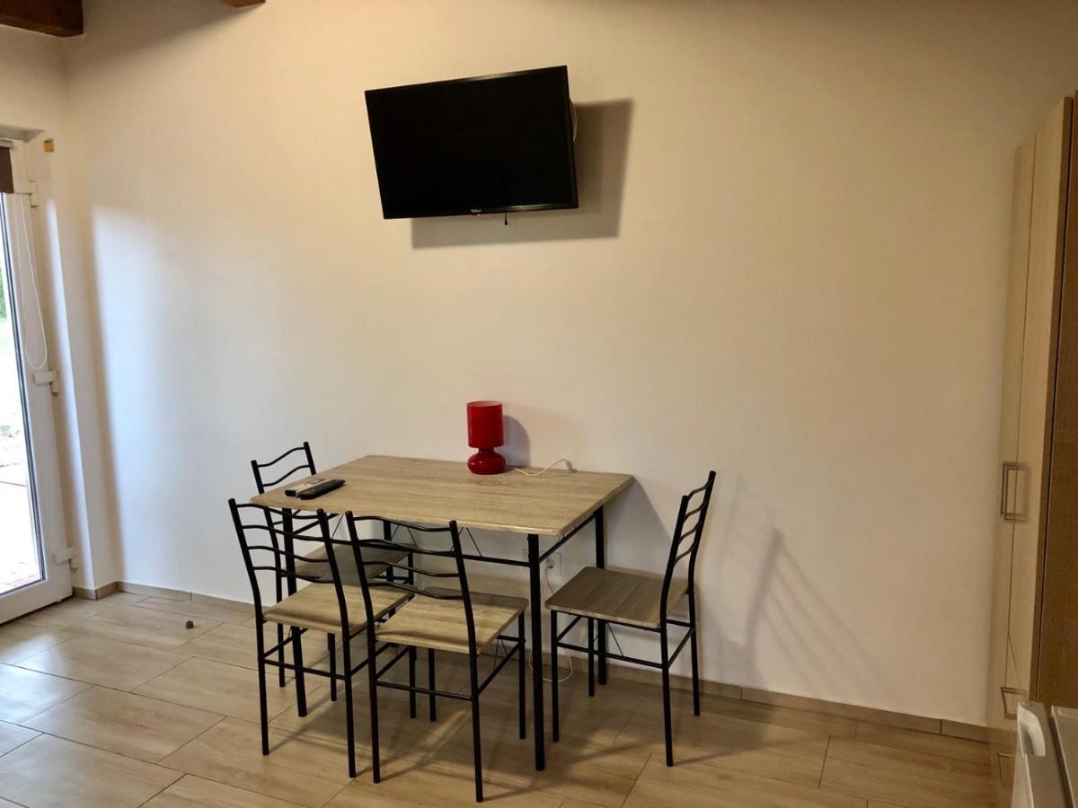 Lena Vendeghaz Hotell Balatonberény Exteriör bild