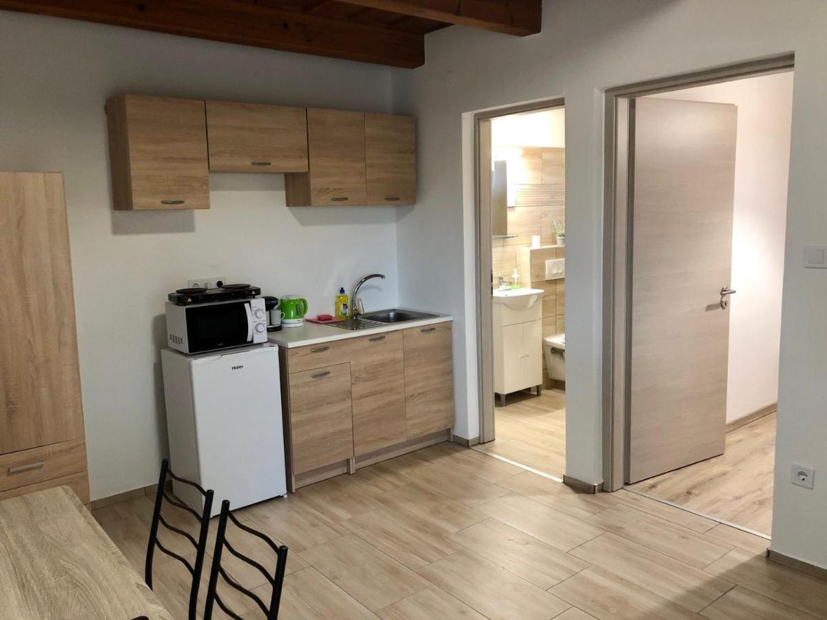 Lena Vendeghaz Hotell Balatonberény Exteriör bild